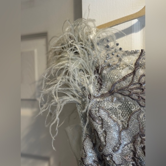 Mac Duggal 20259 Feather Embellished Evening Dress sz 6 - Picture 9 of 15